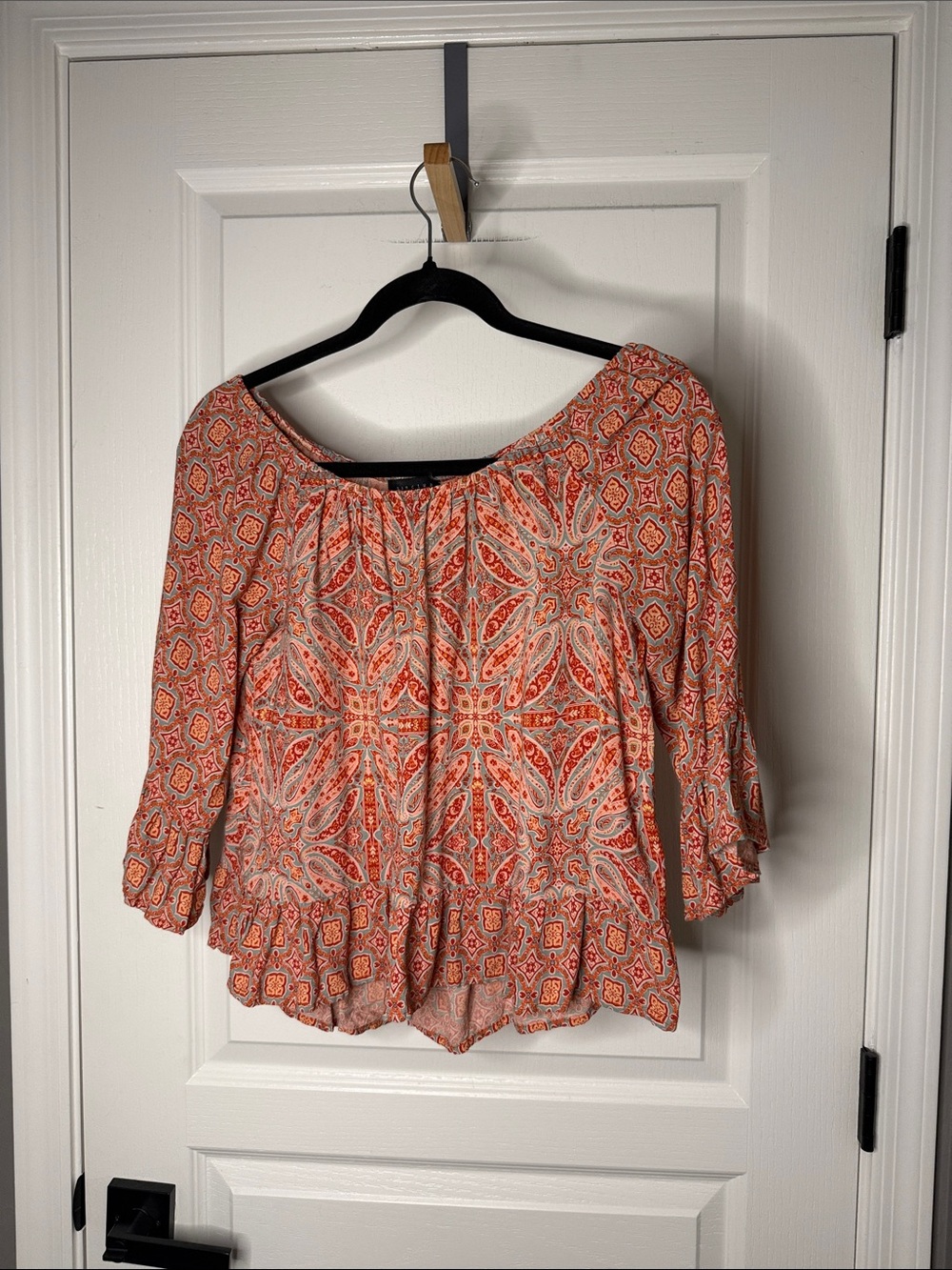 Sanctuary Coral Paisley Off-Shoulder Peasant Top